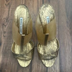 Manolo BLAHNIK gold open toe heels please look at video